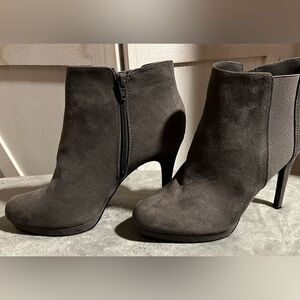 Apt 9 Elegant Suede Gray Women's Ankle Boots